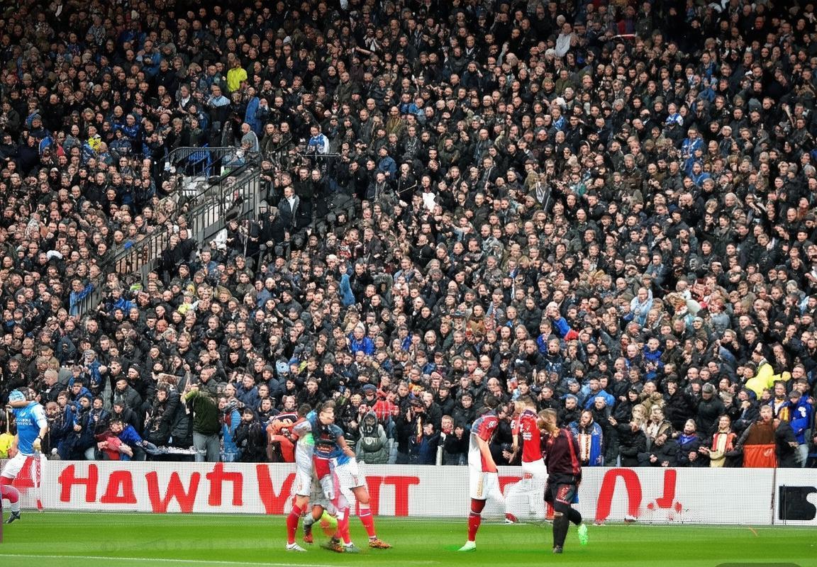 2018曼市德比：激情对决与经典瞬间回顾(图3)